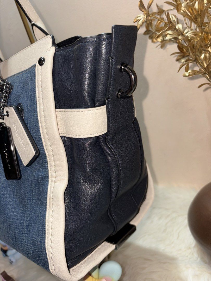 Coach Denim Chalk Swagger (Category: Luxury Bags & Wallets) located in Angeles City. Submitted by azter.archive (Listing ID 1467166565, Image 3). Description: Like new, minimal issue Also posted on my Instagram account - azter.archive .