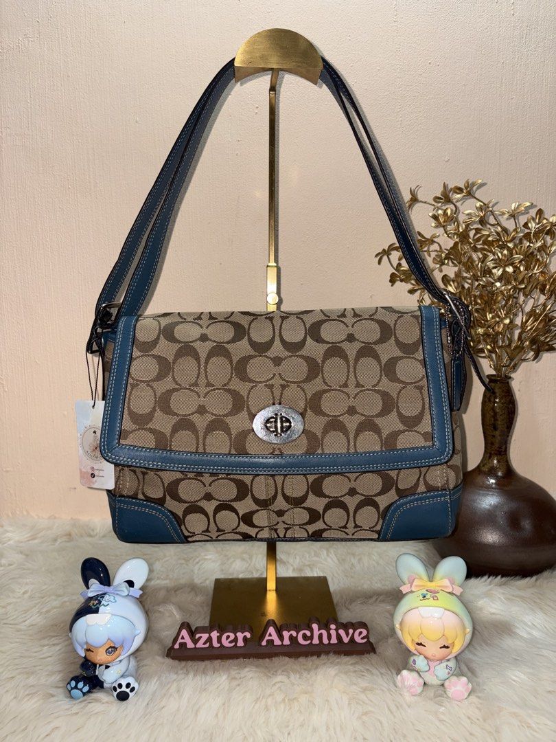 Coach Hampton Flap Turnlock (Category: Luxury Bags & Wallets) located in Angeles City. Submitted by azter.archive (Listing ID 1467166121, Image 1). Description: Like new no issue, just minimal scratches on the turnlock hardware, hardly noticeable Also posted on my Instagram account - azter.archive .