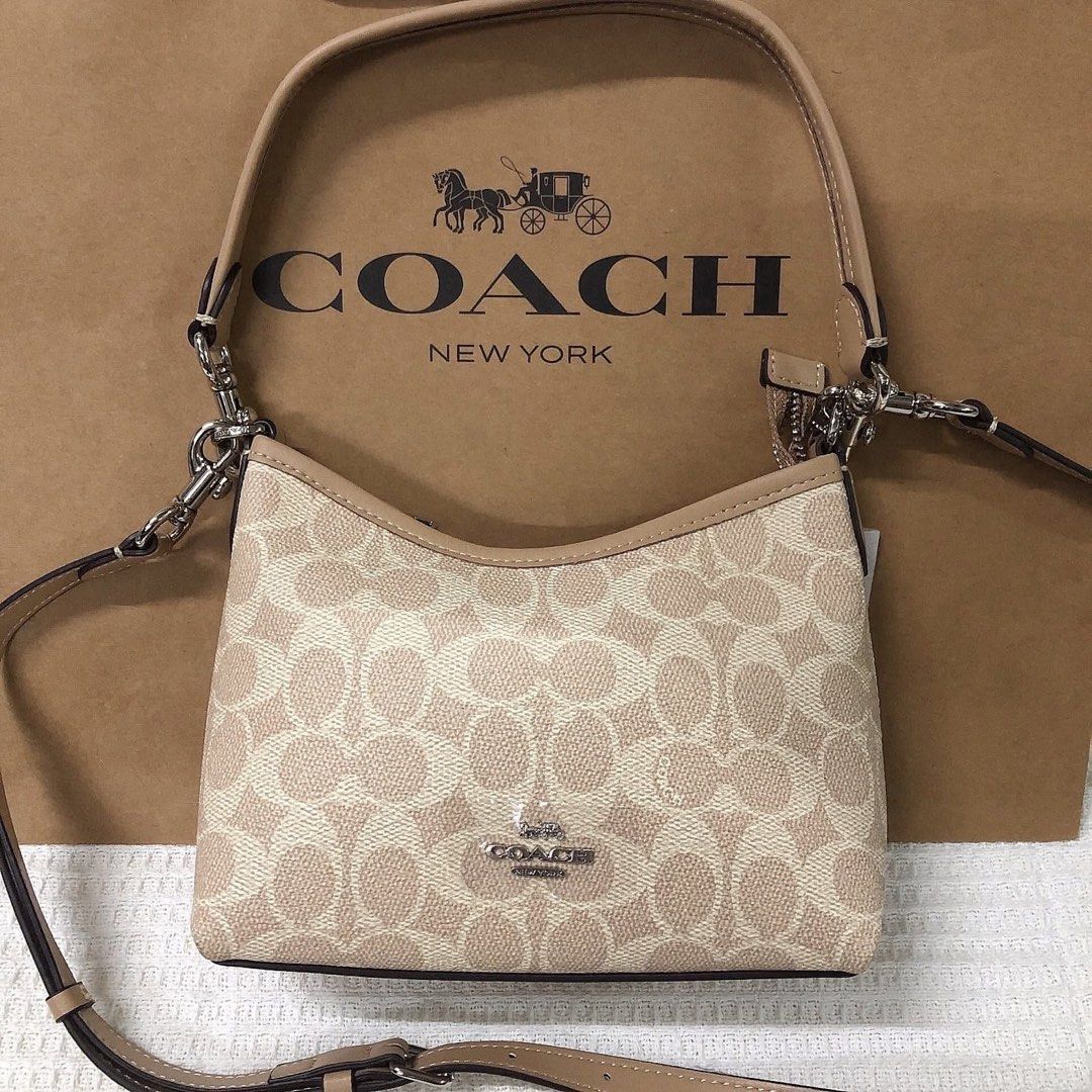 COACH LAUREL (Category: Luxury Bags & Wallets) located in Manila. Submitted by businesspform (Listing ID 1467038936, Image 3). Description: vietnam quality.