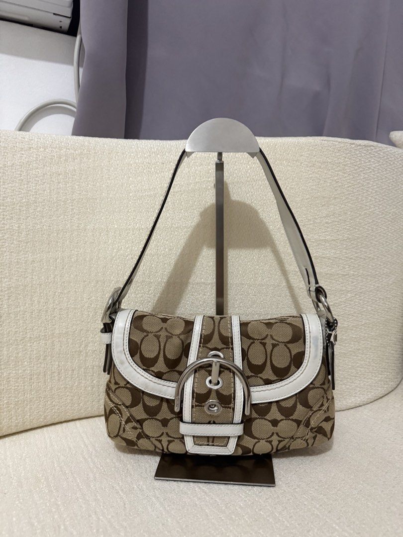 Coach mini soho (Category: Luxury Bags & Wallets) located in Manila. Submitted by baglover1111 (Listing ID 1467128791, Image 1). Description: Minimal stains, No other issue As new pa hardwares and canvas, strap.