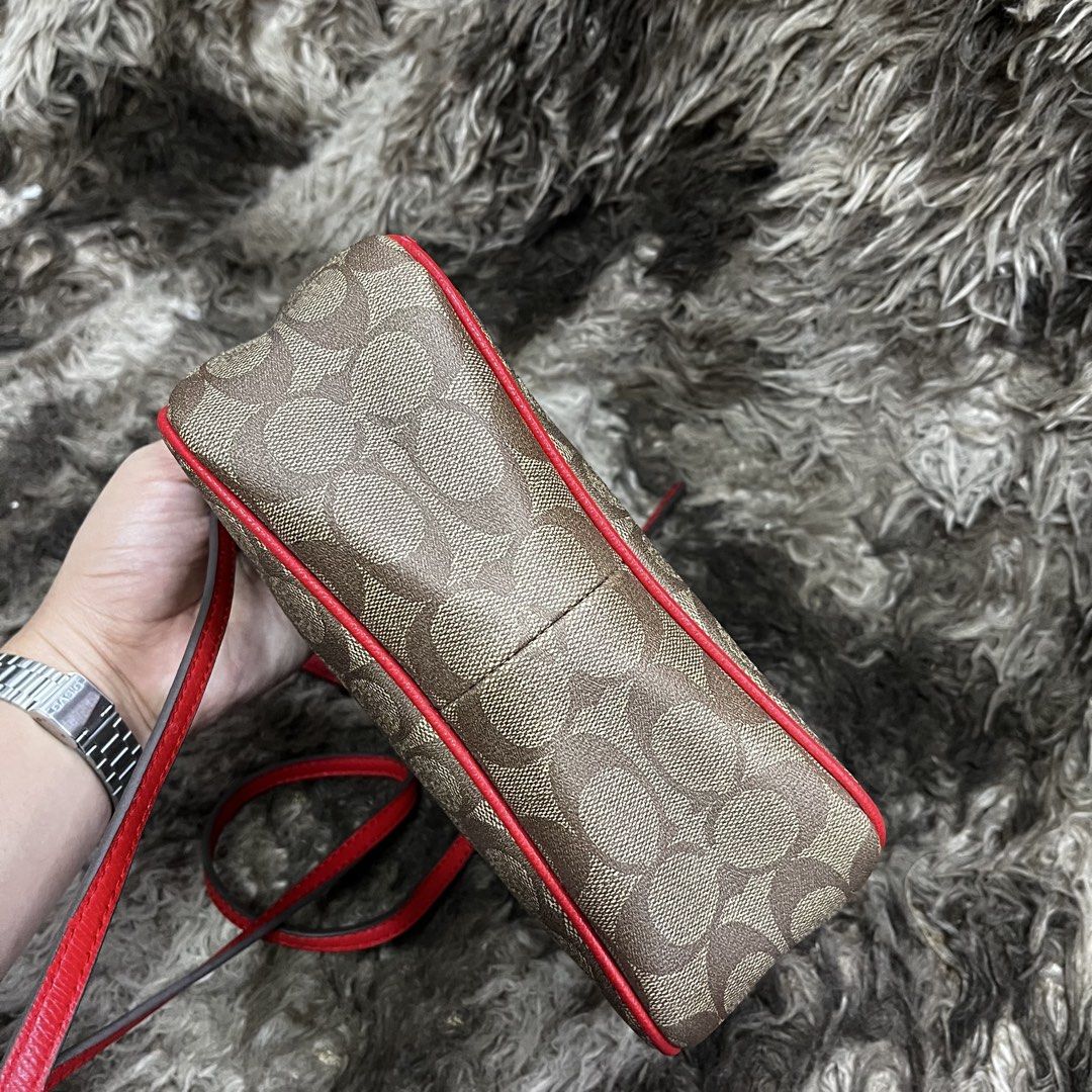 Coach Nolita (Category: Luxury Bags & Wallets) located in Cagayan de Oro. Submitted by bj.garments (Listing ID 1467048309, Image 3). Description: .
