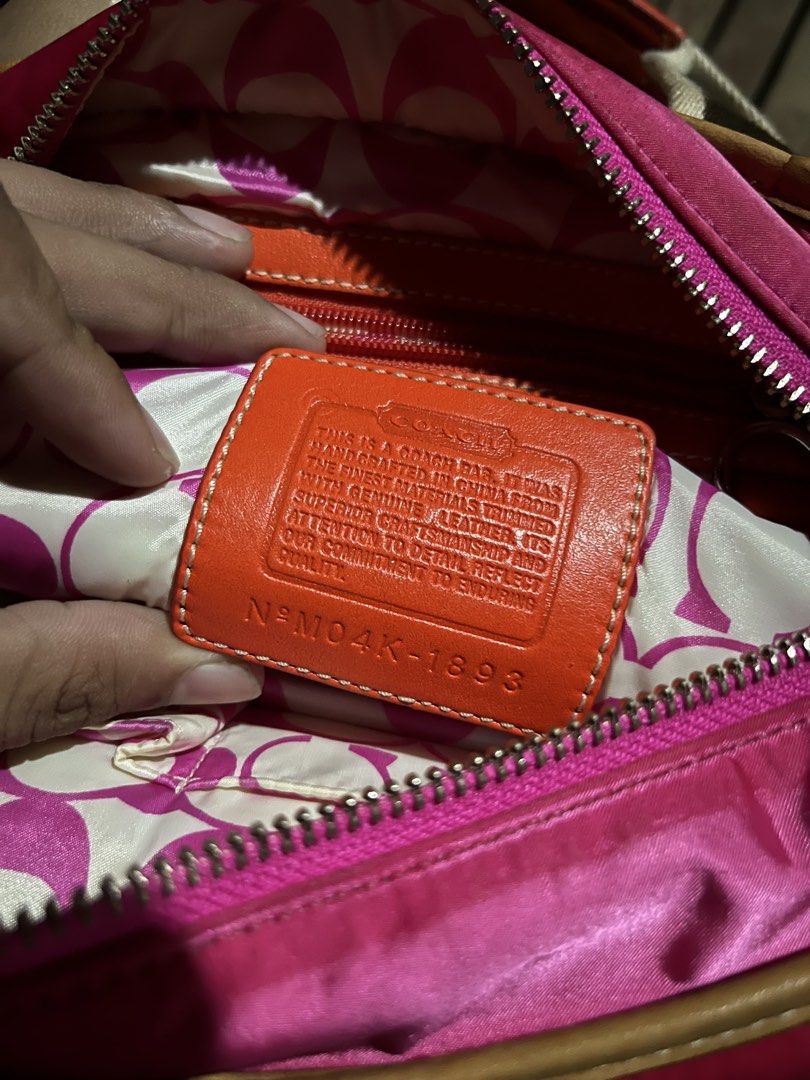 Coach Pink hampton nylon handle bag (Category: Tote Bags) located in Hinatuan. Submitted by jam_jam07 (Listing ID 1467098139, Image 2). Description: No issue.