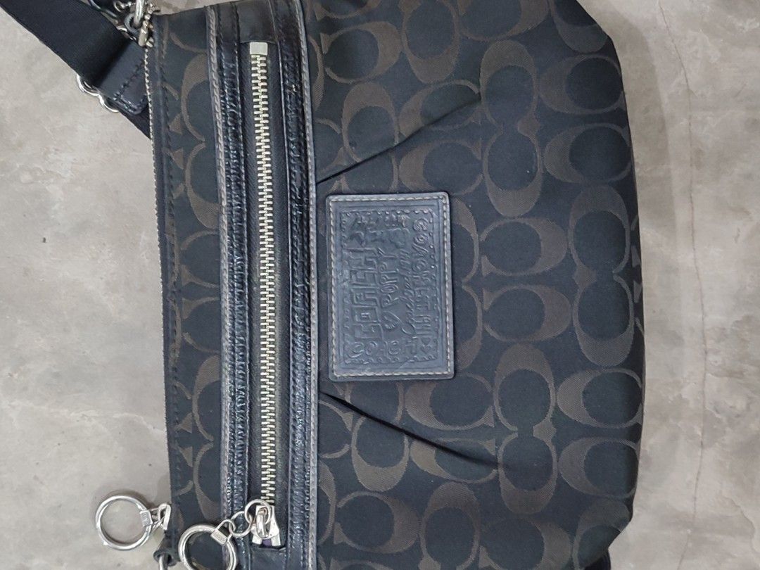 COACH POPPY CROSSBODY BAG (Category: Shoulder Bags) located in Pagadian. Submitted by hidden_gems. (Listing ID 1466986804, Image 2). Description: GOOD CONDITION NO ISSUE AUTHENTIC.