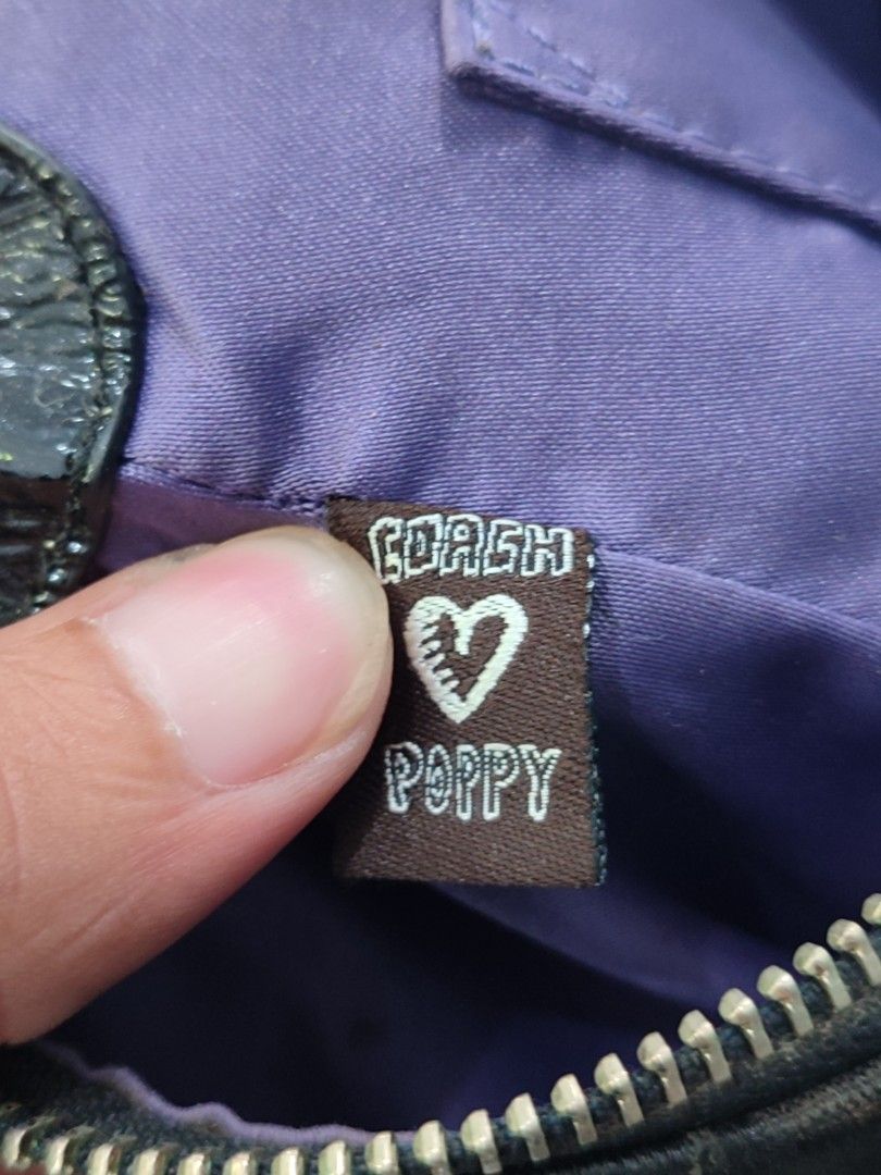 COACH POPPY CROSSBODY BAG (Category: Shoulder Bags) located in Pagadian. Submitted by hidden_gems. (Listing ID 1466986804, Image 3). Description: GOOD CONDITION NO ISSUE AUTHENTIC.
