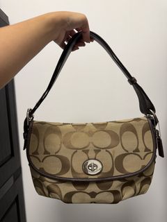 (Category: ) located in . Submitted by bag-a-holic.bygaile.ph.2.0 (Listing ID 1466983534, Image 1). Description: .