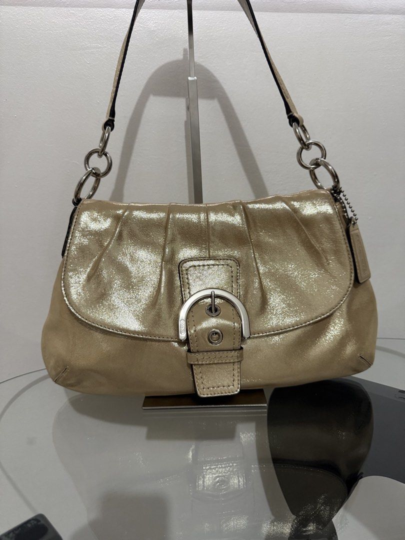 Coach soho medium (Category: Luxury Bags & Wallets) located in Manila. Submitted by baglover1111 (Listing ID 1467129663, Image 2). Description: No flaws May small stains not noticeable Almost new pa.
