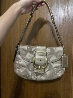 (Category: ) located in . Submitted by louraine_gab (Listing ID 1466307240, Image 1). Description: .