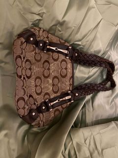 (Category: ) located in . Submitted by yvesntasaint (Listing ID 1467070770, Image 1). Description: .