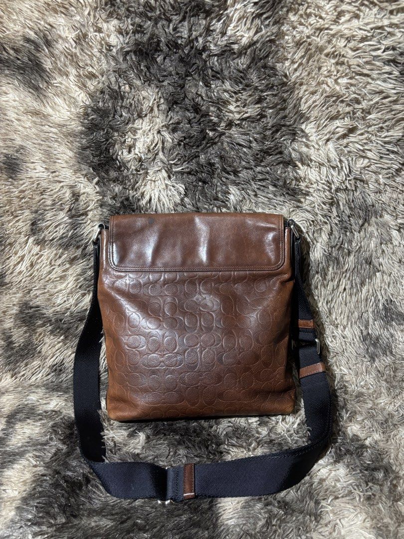 COACH SULLIVAN EMBOSSED MONOGRAM FLAP MESSENGER BAG (Category: Sling Bags) located in Valenzuela. Submitted by secret_closet_ph (Listing ID 1467061310, Image 3). Description: COACH SULLIVAN EMBOSSED MONOGRAM FLAP MESSENGER BAG AUTHENTIC RANK AB SIGN OF USE STILL PRESENTABLE 2,200 PESOS.