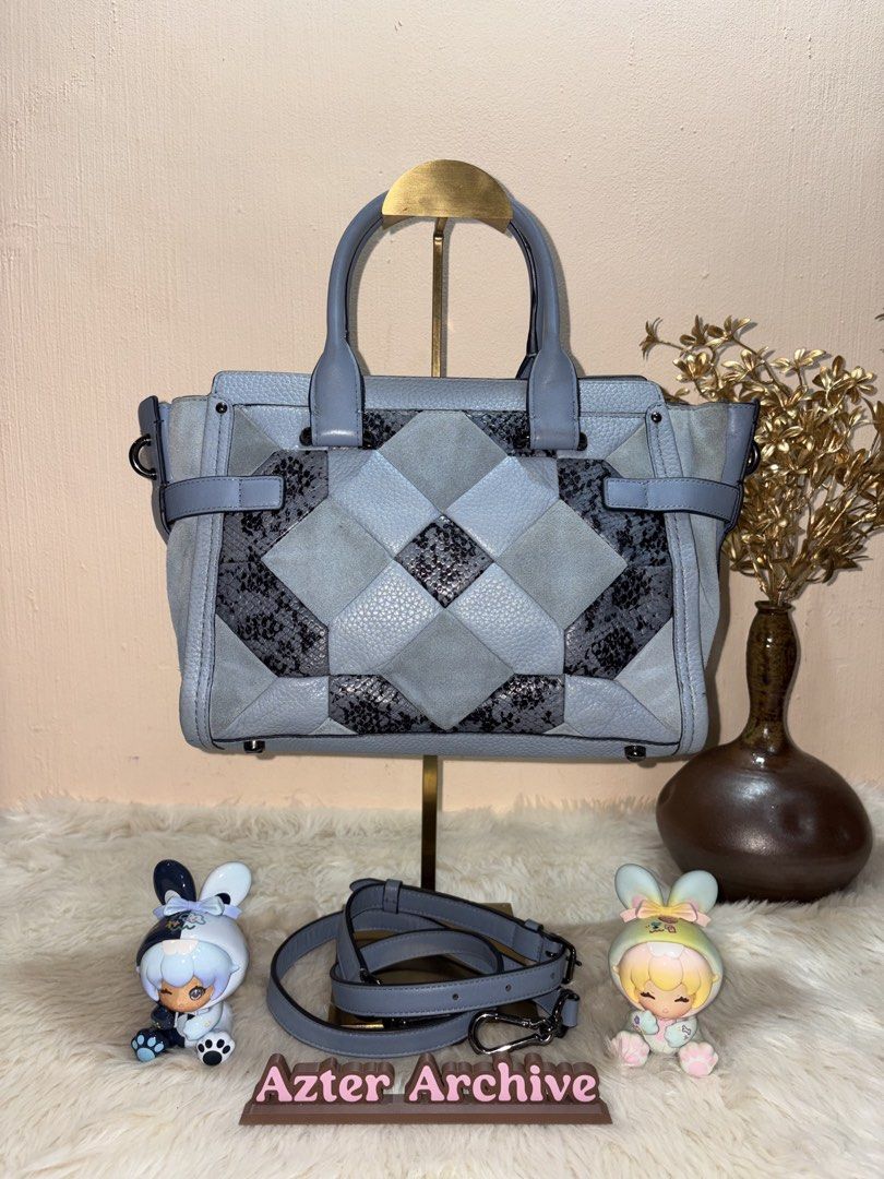 Coach Swagger Patchwork (Category: Luxury Bags & Wallets) located in Angeles City. Submitted by azter.archive (Listing ID 1467166523, Image 2). Description: Like new, minimal issue Also posted on my Instagram account - azter.archive .