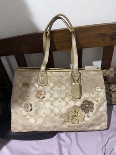 (Category: ) located in . Submitted by bln.preloved (Listing ID 1467022647, Image 1). Description: .