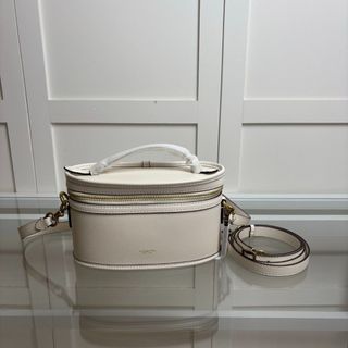 （分類：）位於 。 由 bellezza. 提交（商品編號 1467030199，圖片 1）。簡介： 。