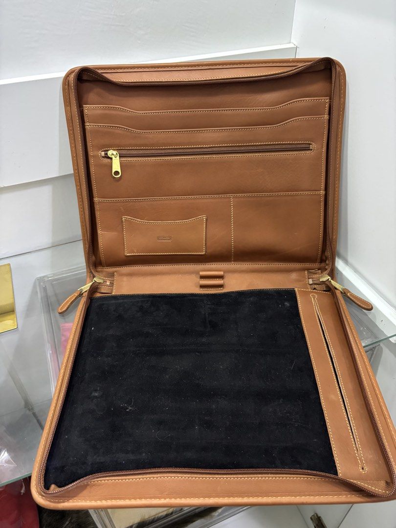 Coach Vintage Document bag (Category: Laptop Bags & Sleeves) located in Cabanatuan. Submitted by cristalcollection (Listing ID 1467126687, Image 2). Description: Co ach Vintage Document Case in British Tan 💯 3,200 Php Very good cond signs of used only 13.8 x 11" (collectors item) 8 compartments✅.