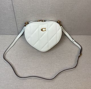 （分類：）位於 。 由 bellezza. 提交（商品編號 1467034039，圖片 1）。簡介： 。