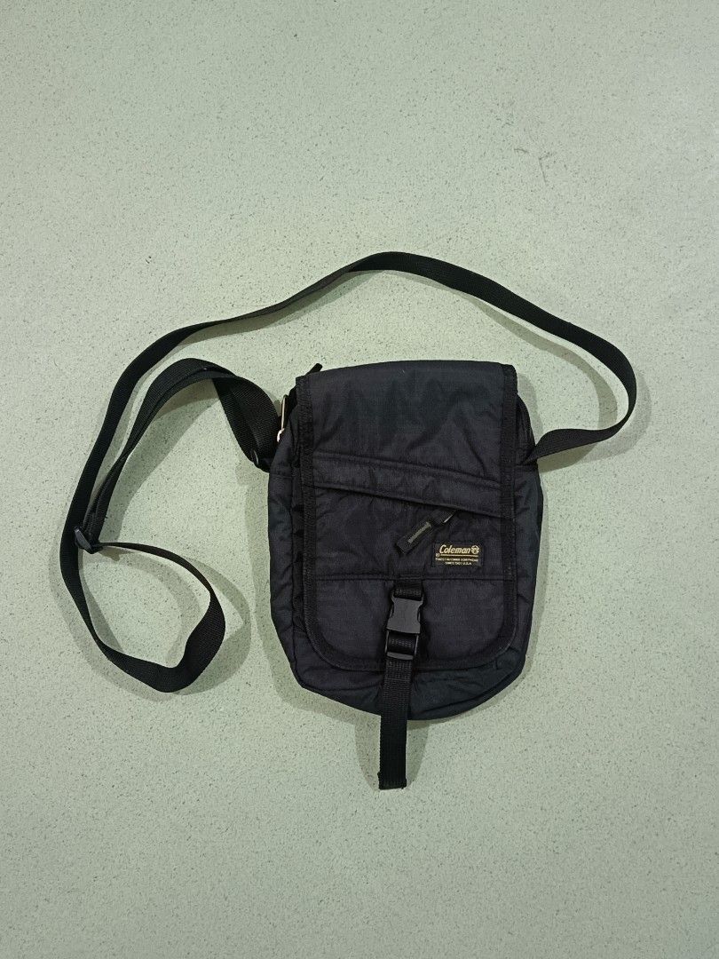 Coleman Sling Bag Mini (Category: Sling Bags) located in Santa Cruz. Submitted by friendlyfire1 (Listing ID 1467063168, Image 1). Description: +SF.