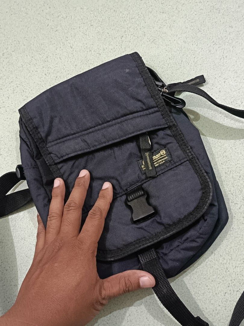 Coleman Sling Bag Mini (Category: Sling Bags) located in Santa Cruz. Submitted by friendlyfire1 (Listing ID 1467063168, Image 3). Description: +SF.