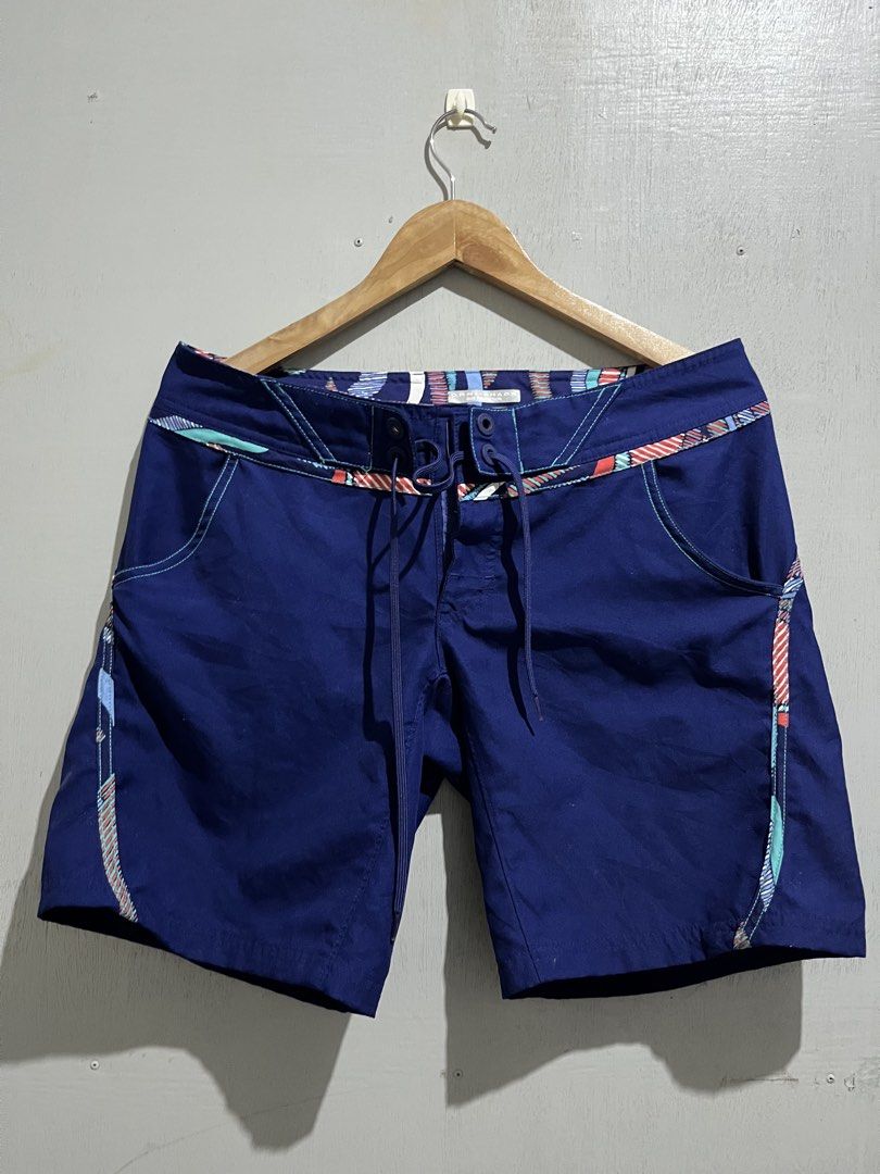 Columbia PFG Board Short (Category: Shorts) located in Bacolod City. Submitted by jem111111 (Listing ID 1467108182, Image 1). Description: Excellent Condition Original/Authentic No major flaws complete tags best fit small to medium dimes 28-31 waist length 16.5 .