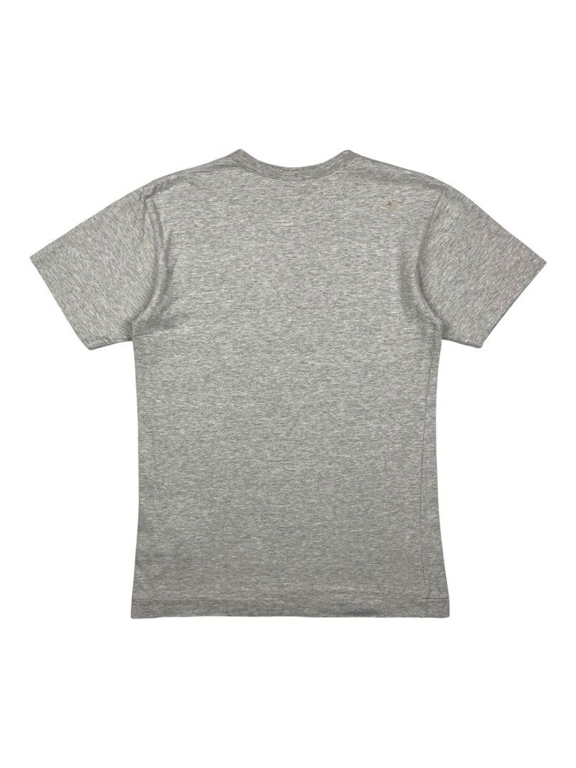 Comme des Garçons x Play - Side Heart Logo Tee (Category: Tshirts & Polo Shirts ) located in Puerto Princesa. Submitted by rrugsgallery (Listing ID 1467104452, Image 2). Description: Comme des Garçons x Play - Side Heart Logo Tee Tagged Size: Medium Length: 26 Width: 17.5 Condition: Excellent Color rate: 9.5 Flaws: None.