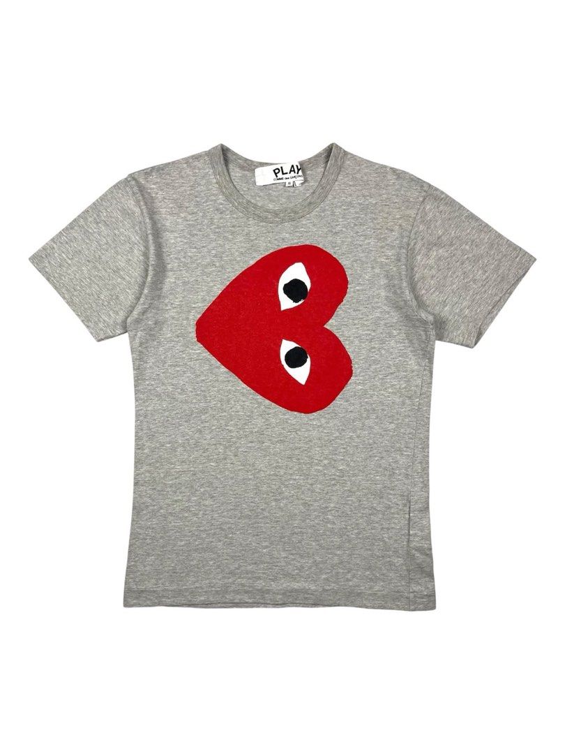 Comme des Garçons x Play - Side Heart Logo Tee (Category: Tshirts & Polo Shirts ) located in Puerto Princesa. Submitted by rrugsgallery (Listing ID 1467104452, Image 1). Description: Comme des Garçons x Play - Side Heart Logo Tee Tagged Size: Medium Length: 26 Width: 17.5 Condition: Excellent Color rate: 9.5 Flaws: None.