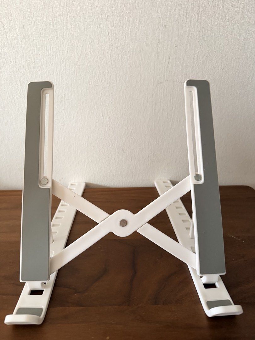 Foldable computer stand (Category: Tables & Sets) located in Singapore. Submitted by meiyangyang (Listing ID 1467054723, Image 2). Description: - Colour: White and grey - Computer stand.
