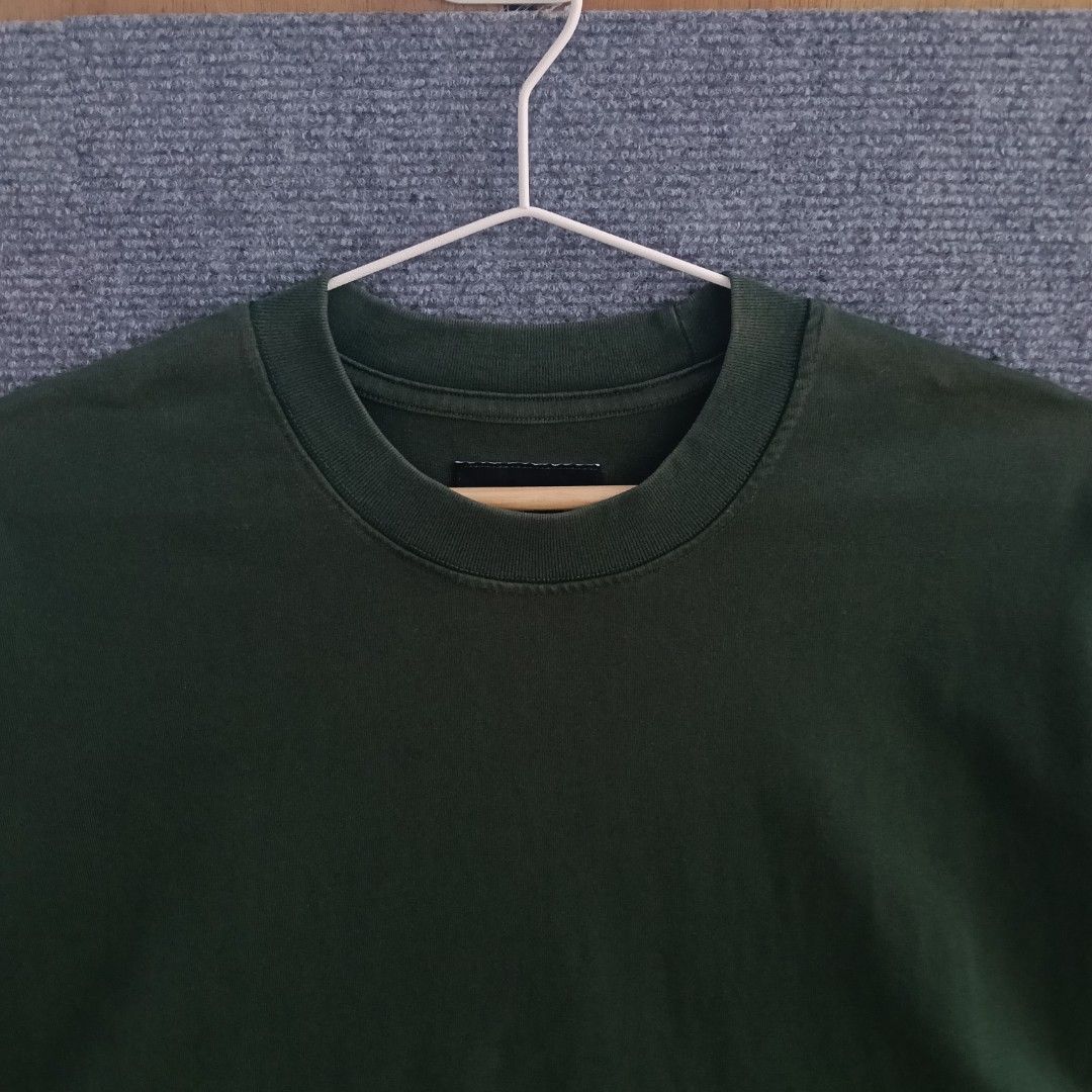 Contrafiend Gorpcore Style Oversized Utility Cargo T-Shirt (Category: Tshirts & Polo Shirts ) located in Puerto Princesa. Submitted by ukay_spot (Listing ID 1467096252, Image 3). Description: 24.5 x 30 Excellent condition Issue: Minimal sunfade shoulders (Barely noticeable in person) Washed ✅ Steamed ✅.