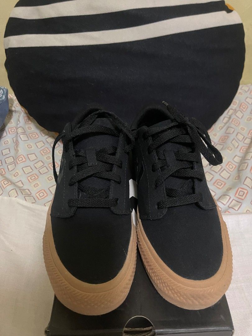 Converse Day One Classic Ox Black (Category: Casual Shoes) located in Manila. Submitted by reemafrias (Listing ID 1467028144, Image 3). Description: Price is negotiable - Brand: Converse - Model: Day One Classic Ox - Color: Black with Gum Soles - Size: UK 5.5 / US Men's 6 / US Women's 7.5 / EUR 38.5 / 24 cm - Condition: Brand new in box with original tags - Material: Classic canvas upper with lace-up design.