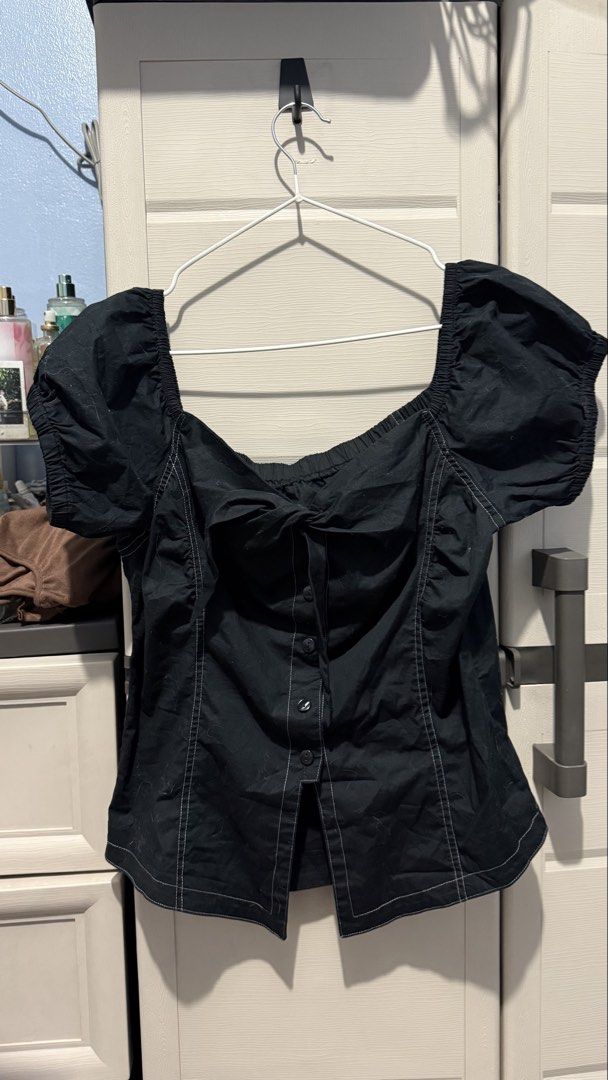 Corset Like Blouse (ww 2nd & 3rd pic) (Category: Blouses) located in Quezon City. Submitted by dinesaur (Listing ID 1467133590, Image 1). Description: Best fits 38 bust, 30-32 waist Bigger or smaller baka maluwag na.