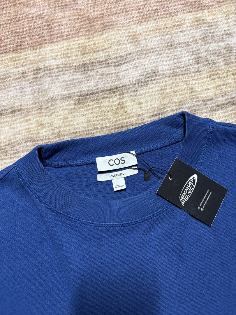 COS Oversize Cobalt Blue Pocket Shirt (Category: Tshirts & Polo Shirts ) located in Antipolo. Submitted by thearchivesproject (Listing ID 1467109079, Image 3). Description: 26 width 26 length boxy fit like new.
