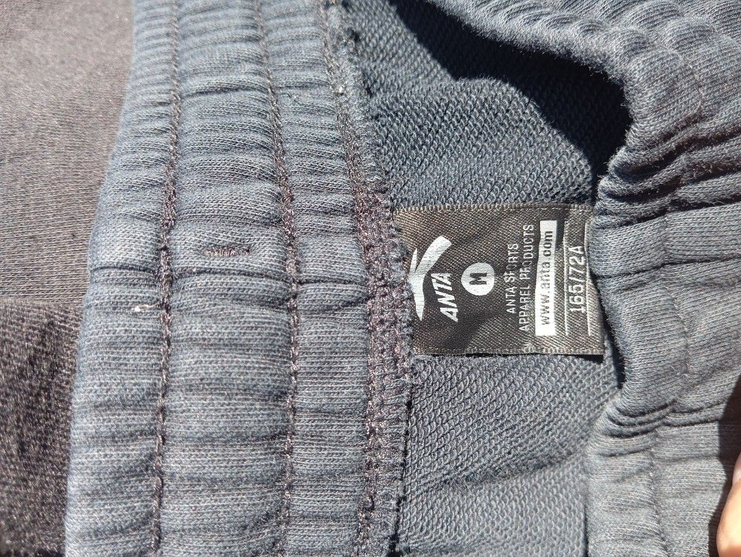 Cotton baggy pants aspack (Category: Trousers) located in Kabankalan. Submitted by karlkulot_crystal (Listing ID 1466980115, Image 2). Description: aspack baggy pants tatlong solid na pants 800 shipped na po, napakamura, excellent condition pa yung tatlo, walang issue Isang ANTA SPORT, ATHLETIC, MAX:MORE pm for more details.