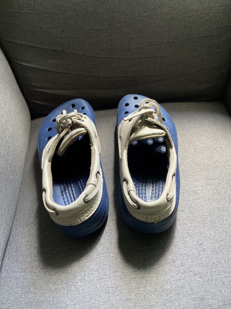 Crocs Islander (unisex) (Category: Slippers & Slides) located in Santo Niño. Submitted by neils_thr (Listing ID 1467075815, Image 3). Description: 7 mens / 9 womens Excellent condition .