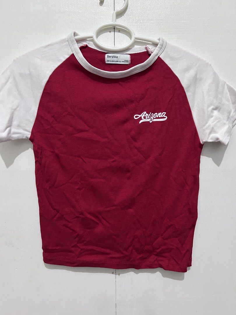 Crop Top Shirt (Category: Blouses) located in Manila. Submitted by ally1113 (Listing ID 1467099787, Image 1). Description: Size: Small Color: Red & White Used only twice .