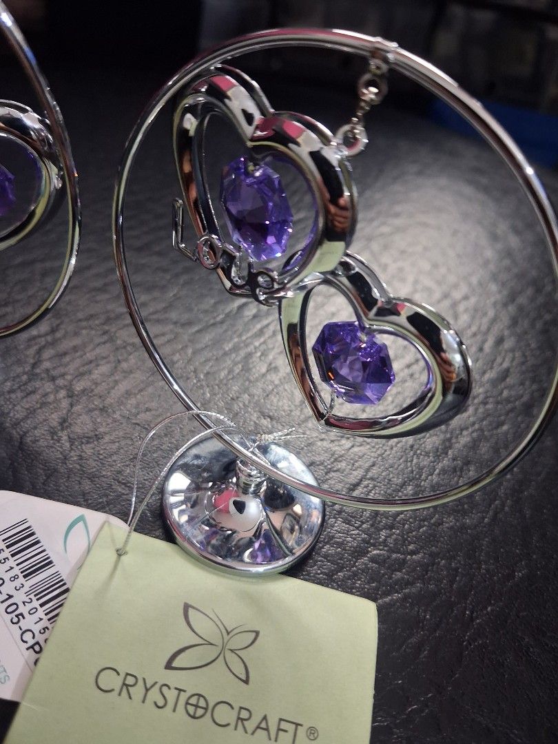 Crystocraft Collection Made With Swarovski Crystal (Category: Precious Stones) located in Mandaluyong City. Submitted by daddyjpanlilio24 (Listing ID 1466993293, Image 3). Description: P 350 each P 600 both FIX PRICE No box No issue Mandaluyong Shipping/payment: Gcash/Maya Jnt payment 1st no cod Lalamove payment upon rider pick up.