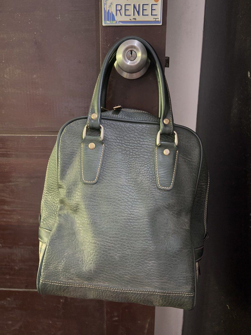Daks Vertical Bowling Hand bag (Category: Purses & Pouches) located in Las Pinas. Submitted by kylloren_ (Listing ID 1466979739, Image 2). Description: - still negotiable for sure buyers :-) - shipping is thru j&t.