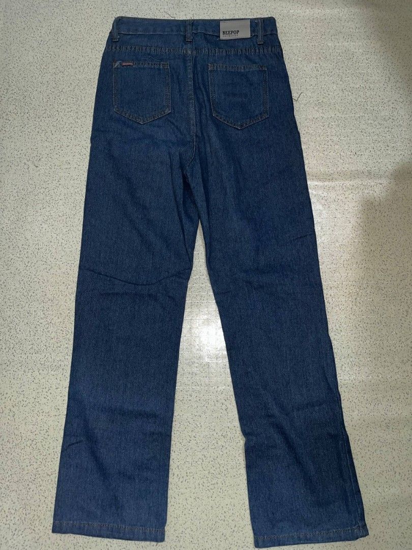 Dark Blue Denim Jeans (Category: Jeans) located in Valenzuela. Submitted by csjade (Listing ID 1467132361, Image 2). Description: waist: 26 inches length: 41 inches leg hole: 8 inches.