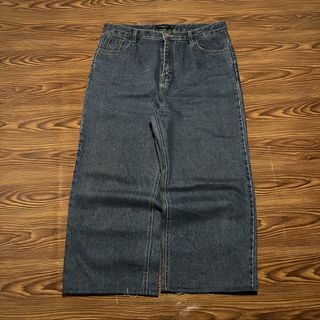 (Category: ) located in . Submitted by kd_thrift_shop (Listing ID 1466811146, Image 1). Description: .