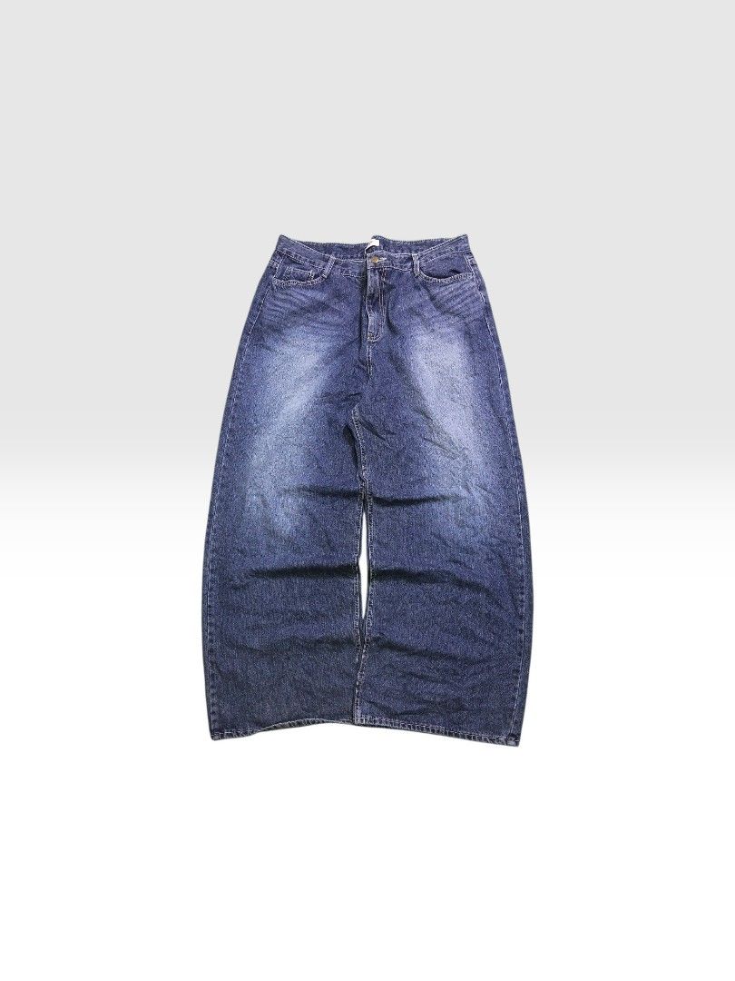 DARK BLUE WASHED BAGGY (Category: Jeans) located in Toledo. Submitted by rare_district (Listing ID 1467145934, Image 1). Description: Excellent Condition No issue Size 36 Length - 42 Hem - 12.5.