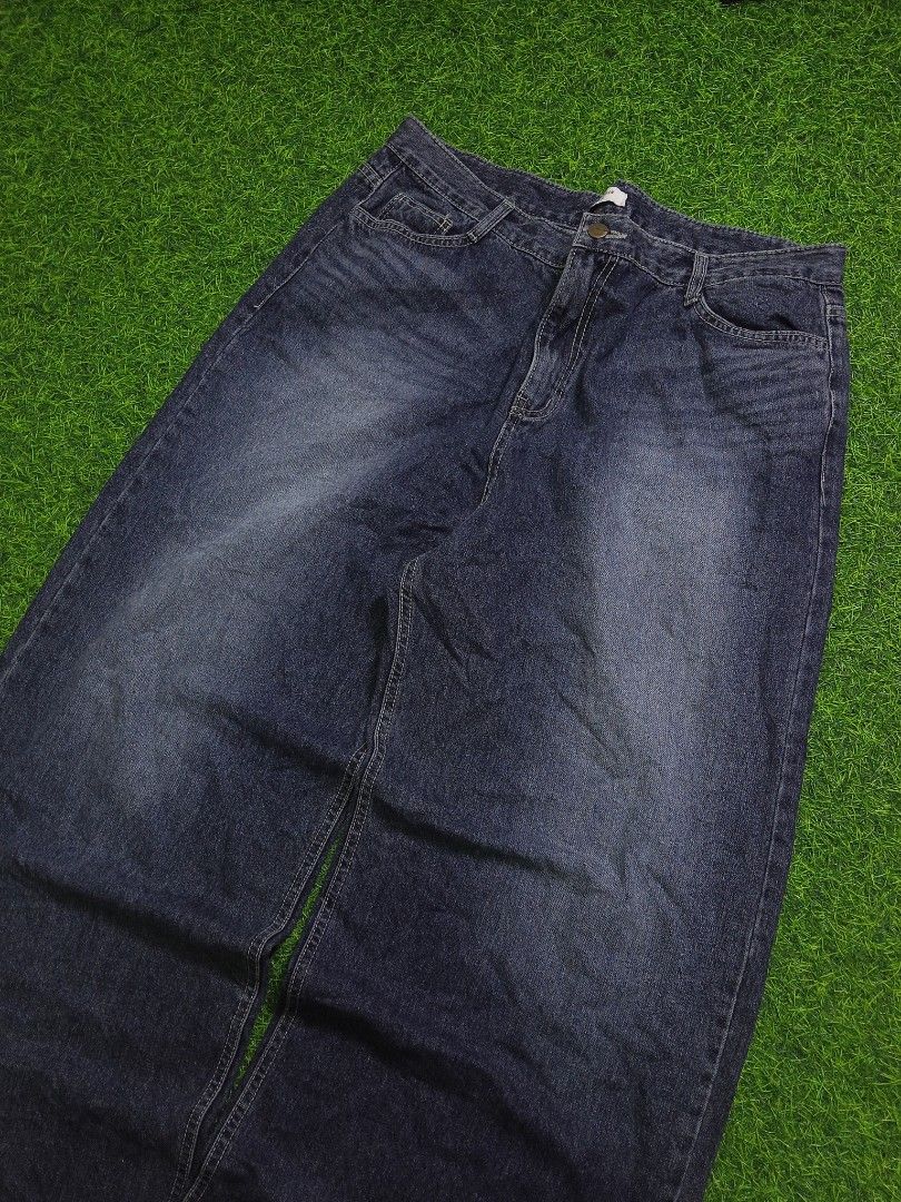 DARK BLUE WASHED BAGGY (Category: Jeans) located in Toledo. Submitted by rare_district (Listing ID 1467145934, Image 3). Description: Excellent Condition No issue Size 36 Length - 42 Hem - 12.5.