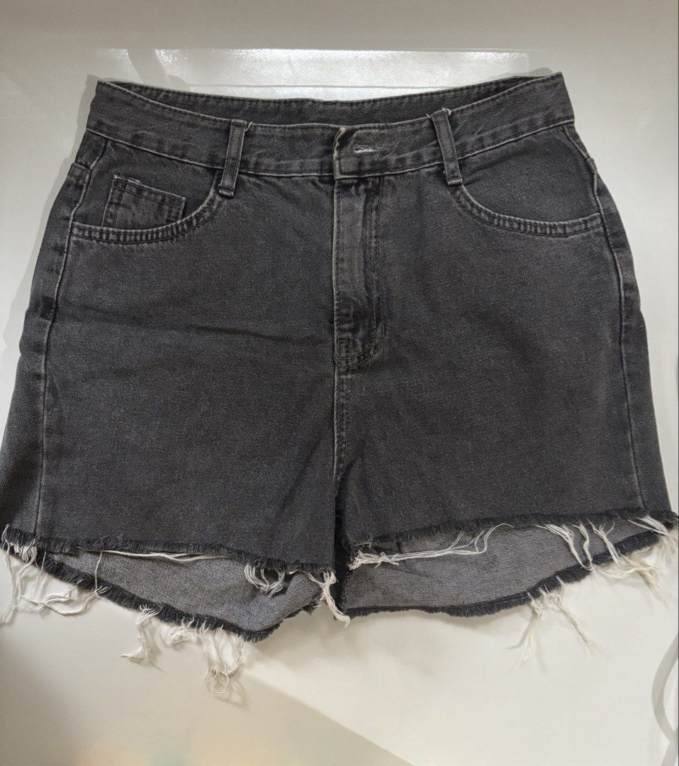 Dark Grey Washed Denim Shorts (Category: Shorts) located in Davao. Submitted by 553club (Listing ID 1467036473, Image 1). Description: .