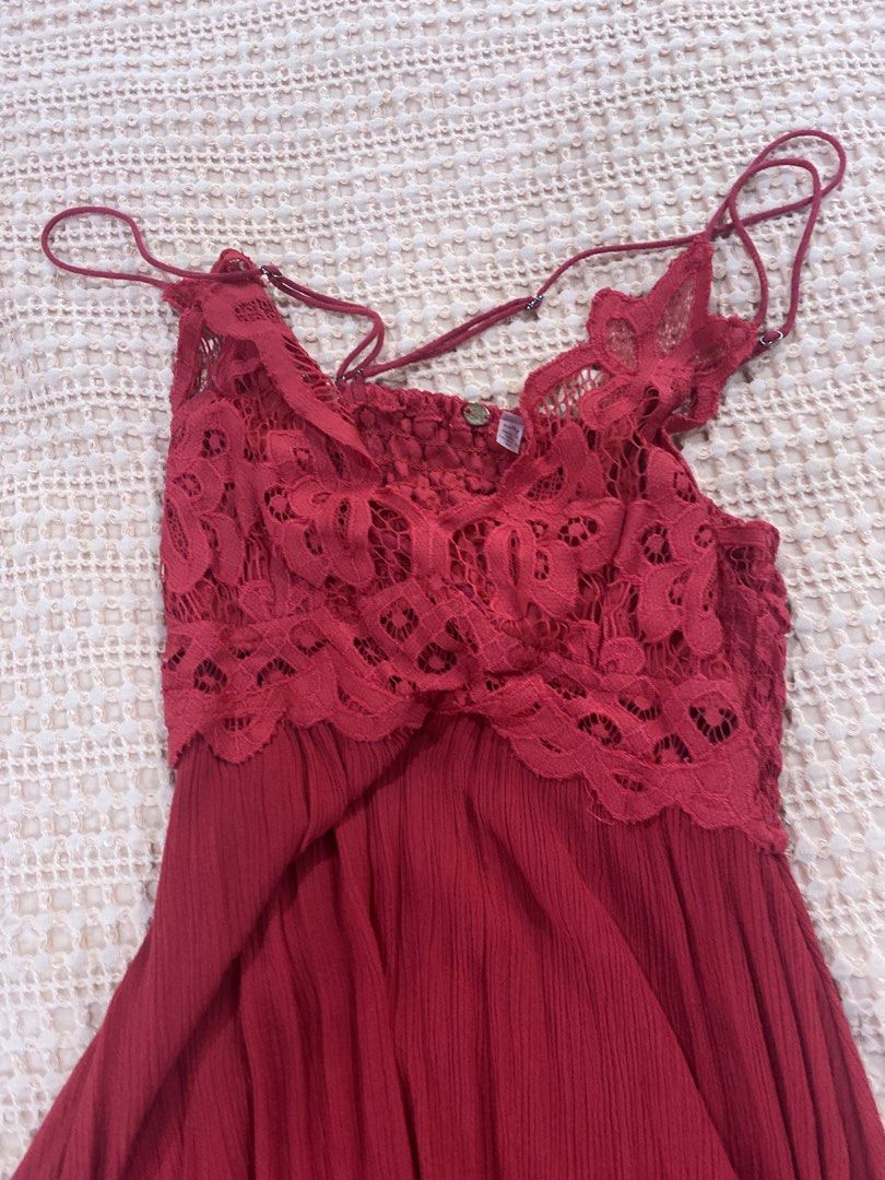 DATE NIGHT RED DRESS FPONE (Category: Dresses) located in Manila. Submitted by ysabaw (Listing ID 1466978144, Image 3). Description: bought in the US from a local business called FPONE best fits xs rfs: doesnt fit me anymore.