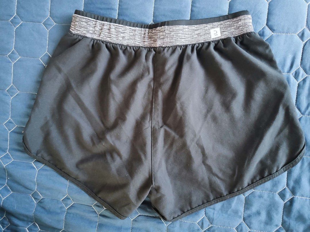 Decathlon Shorts for Women (Category: Activewear) located in Muntinlupa City. Submitted by azaelx13 (Listing ID 1466993441, Image 2). Description: Decathlon shorts for women -Size XS, 24.8 - 26 inches - Black.