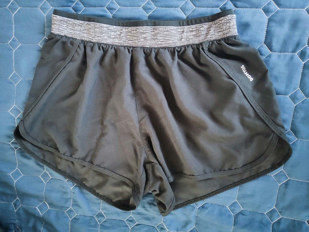 Decathlon Shorts for Women (Category: Activewear) located in Muntinlupa City. Submitted by azaelx13 (Listing ID 1466993441, Image 1). Description: Decathlon shorts for women -Size XS, 24.8 - 26 inches - Black.