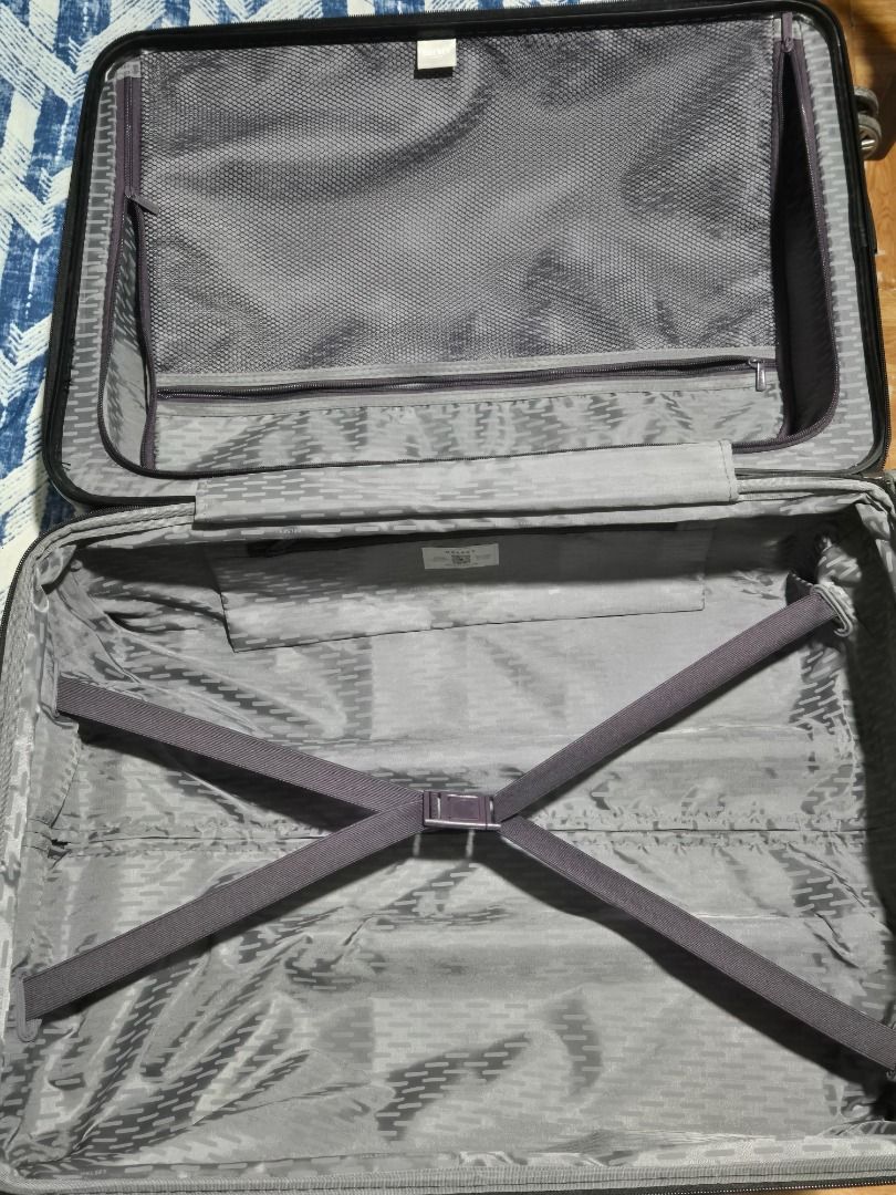 Delsey Paris 24" Expandable Spinner Luggage (Category: Luggage) located in San Juan City. Submitted by leybri.ds (Listing ID 1467031229, Image 3). Description: - Model: DELSEY PARIS 24-inch expandable spinner suitcase - Dimensions: Exterior 68 x 44 x 29.5/32 cm | Interior 59.5 x 42 x 28.5/31 cm - Capacity: 71L + 6L expansion - Material: Sturdy 70% ABS and 30% polycarbonate blend - Security: Built-in TSA-accepted combination lock - Mobility: Four 