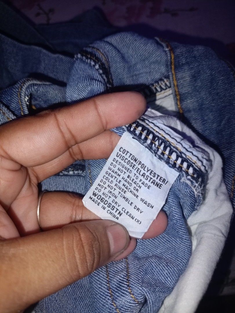 Denim shorts size 38 (Category: Shorts) located in Manila. Submitted by naixhrift (Listing ID 1467127254, Image 2). Description: Jeans Limited Jorts size XL length 24 Waist 38 to 40 600 plus ship jnt courier payment on gcash manila area.