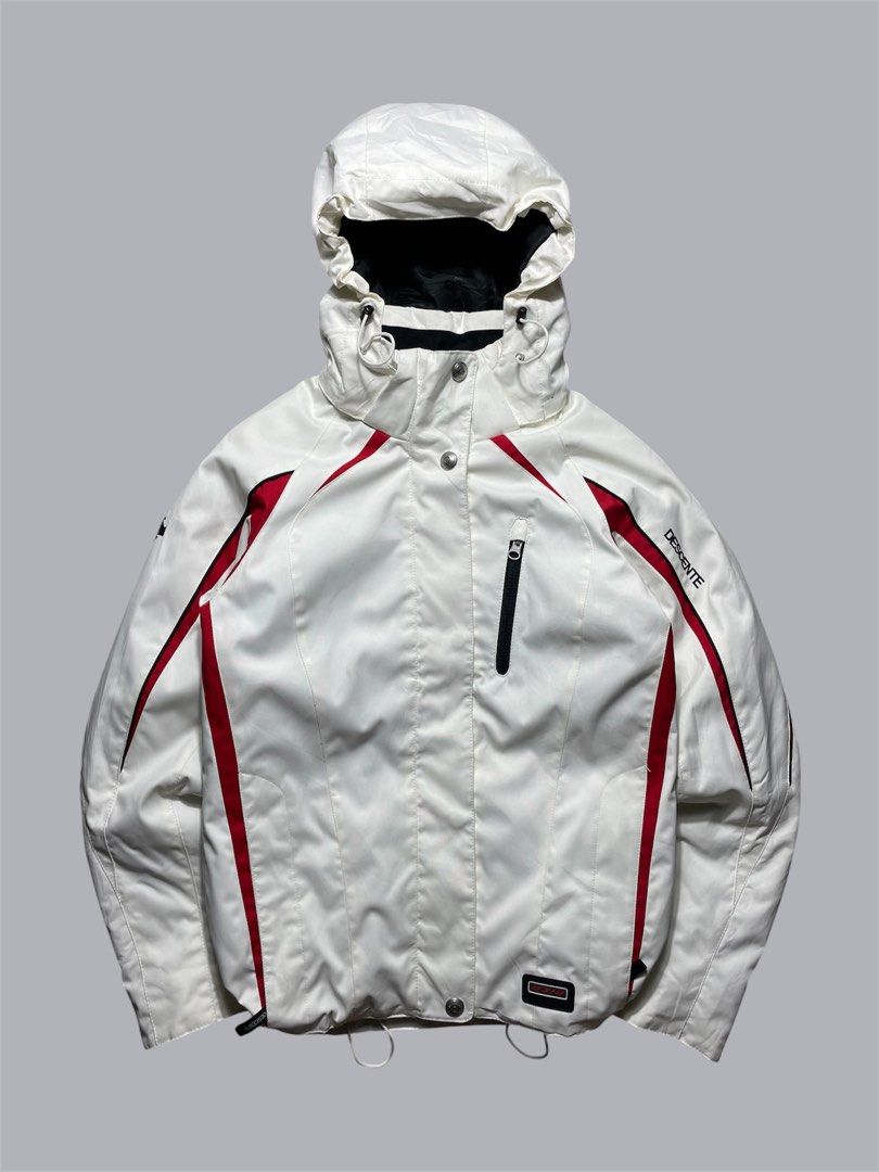 Descente ski jacket (Category: Coats, Jackets and Outerwear) located in Quezon City. Submitted by renovare.196 (Listing ID 1467155843, Image 1). Description: Descente ski jacket Excellent Condition Color Rate: 9.8/10 No Issue Measurements • Width: 20 • Length: 25.5 Price: 1800 Obo DM IF INTERESTED📥.
