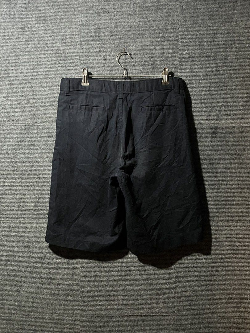 DICKIES (Category: Shorts) located in Naga. Submitted by goodfinds_only.v1 (Listing ID 1467109523, Image 3). Description: FOR SALE -DICKIES SIZE:SMALL MEASUREMENTS WAISTLINE:30 INCHES LENGTH:19.5 INCHES LEG OPEN:10 INCHES COLOR RATE:9/10 EXCELLENT CONDITION NO FLAWS DM ME TO PURCHASE!.