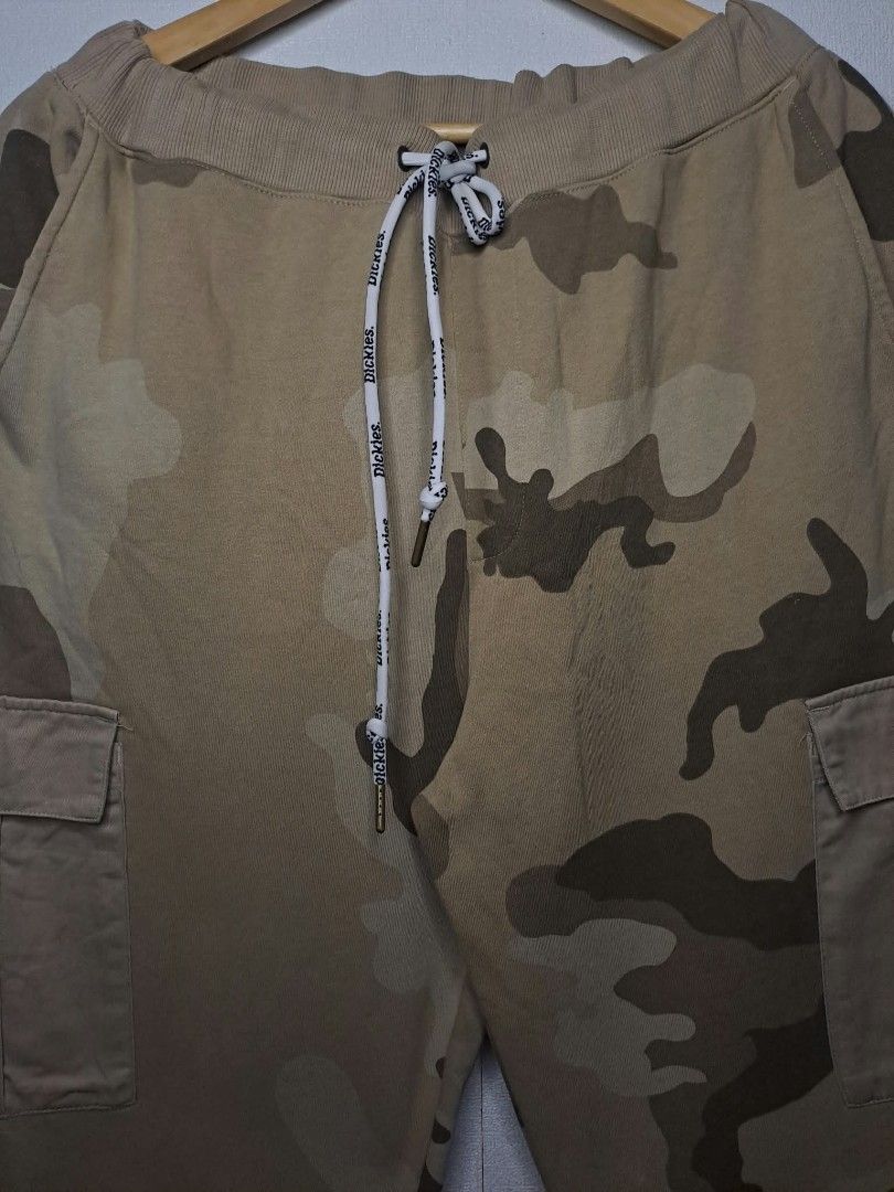 Dickies Cargo Jogger Desert Camouflage (Category: Joggers) located in Quezon City. Submitted by yaseen73 (Listing ID 1467164378, Image 2). Description: Authentic Dickies Desert Camouflage Cargo Jogger With Repeated Dickies Drawstring And Khaki Side Pocket - Wearing Size : 34 on Tag - Actual Waist : 34/36 - Actual Length : 39 - 100% Cotton - 10/10 Color Rate - Needs Wash - No Issue - Nearly New Condition ✔️Negotiable Courier : J&T Lalamove MOP : G