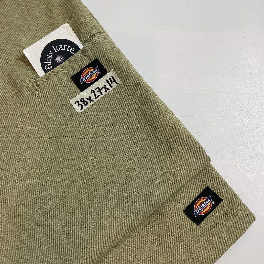 Dickies Loose Fit Double Patch (KHAKI) (Category: Shorts) located in Taguig. Submitted by _blisskarte_ (Listing ID 1467122613, Image 2). Description: Price: ₱1,000 Dickies Loose Fit Double Patch (KHAKI) • width: 38 • length: 27 • leghole: 14 📍Guadalupe Cembo, Taguig 🚚Via J&T / Lalamove / Meet-up.