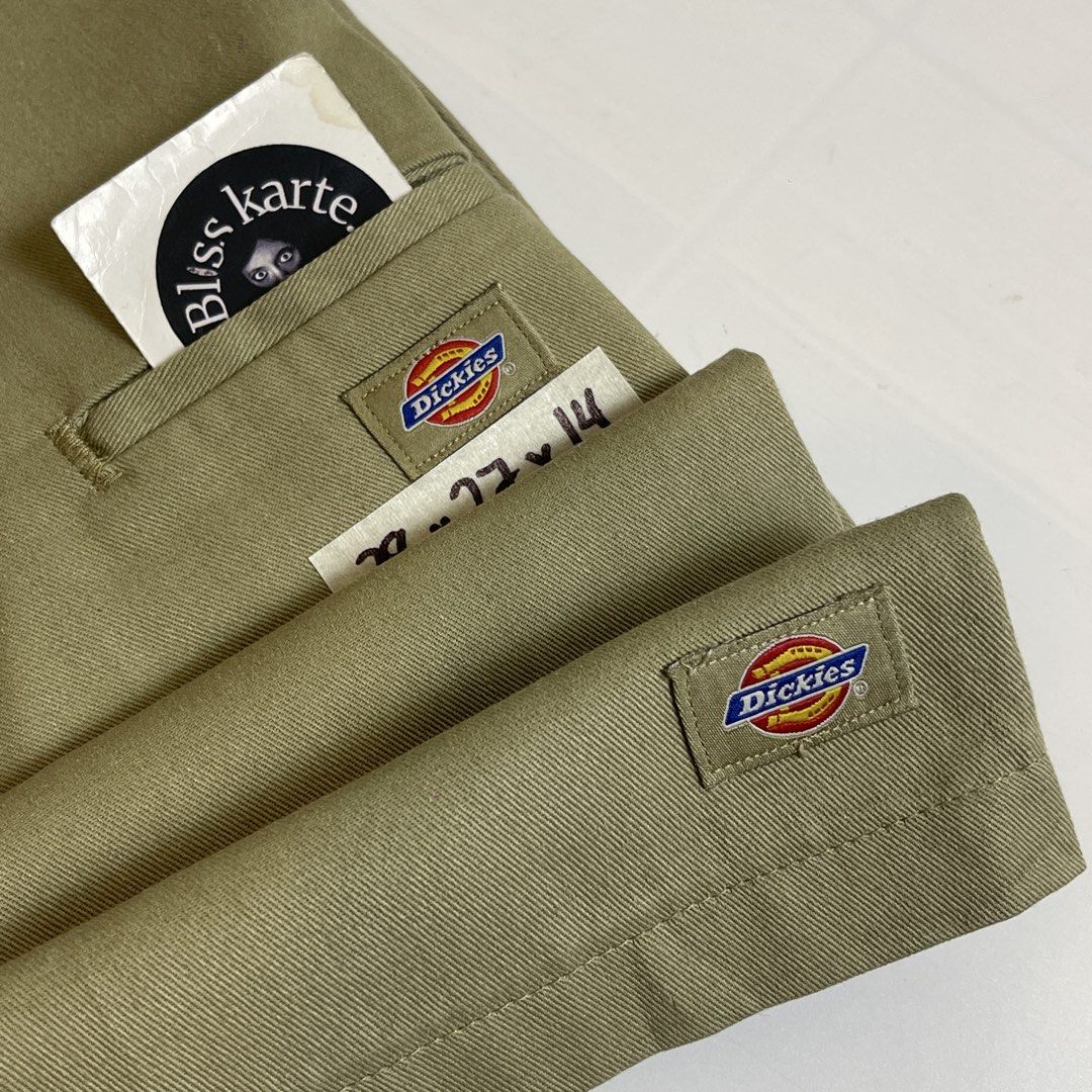 Dickies Loose Fit Double Patch (KHAKI) (Category: Shorts) located in Taguig. Submitted by _blisskarte_ (Listing ID 1467122850, Image 3). Description: Price: ₱1,000 Dickies Loose Fit Double Patch (KHAKI) • width: 38 • length: 27 • leghole: 14 📍Guadalupe Cembo, Taguig 🚚Via J&T / Lalamove / Meet-up.