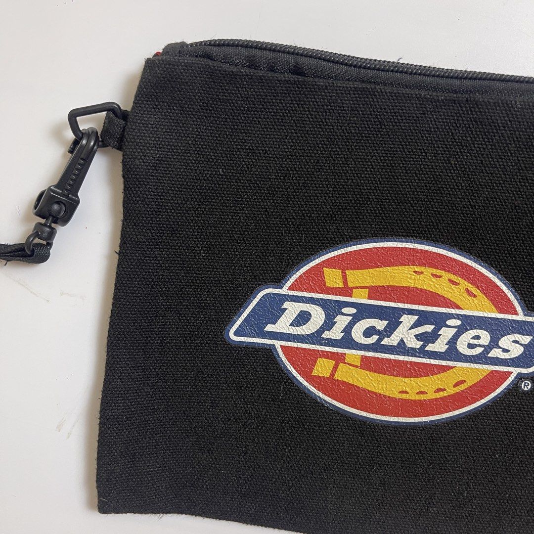 Dickies Mini Sling Bag (BLACK) (Category: Sling Bags) located in Taguig. Submitted by _blisskarte_ (Listing ID 1467123627, Image 3). Description: Price: ₱600 Dickies Mini Sling Bag (BLACK) • Good for Psg • Very Good condition 📍Guadalupe Cembo, Taguig 🚚Via J&T / Lalamove / Meet-up.