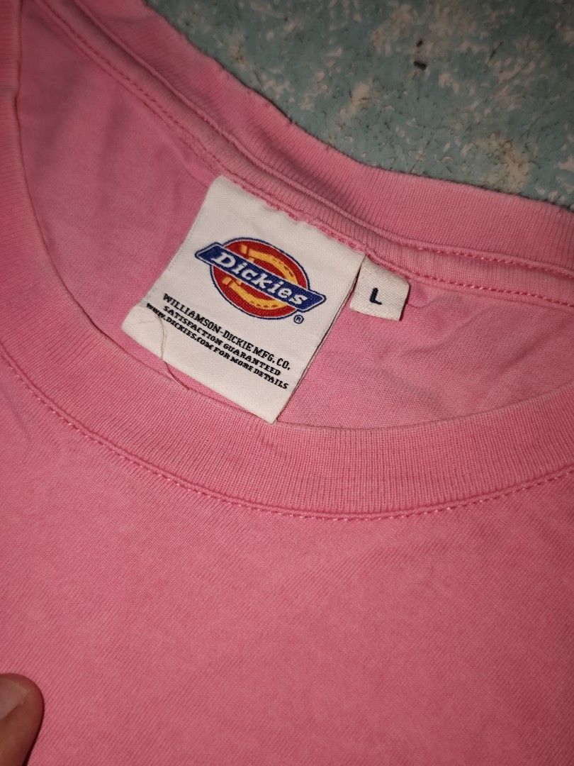Dickies Pink T-Shirt with Large Script Logo Size L (Category: Tshirts & Polo Shirts ) located in Calauag. Submitted by cou1_h (Listing ID 1467090440, Image 2). Description: No cracks 9/10 color rate Issue nasa photos.